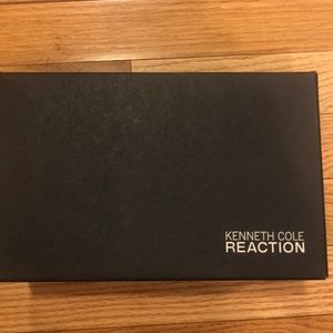 Kenneth Cole Reaction girls white shoes. Size 10